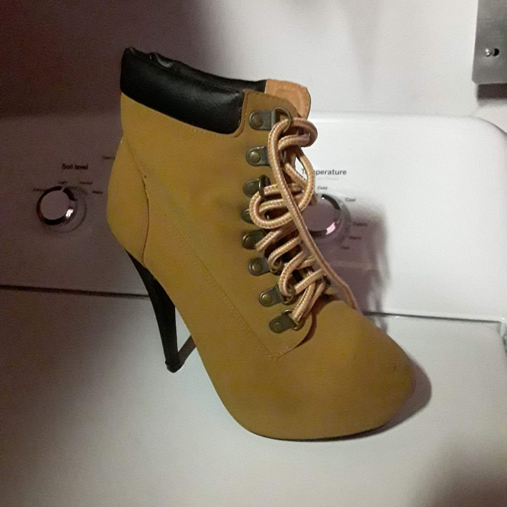 Ladys boot